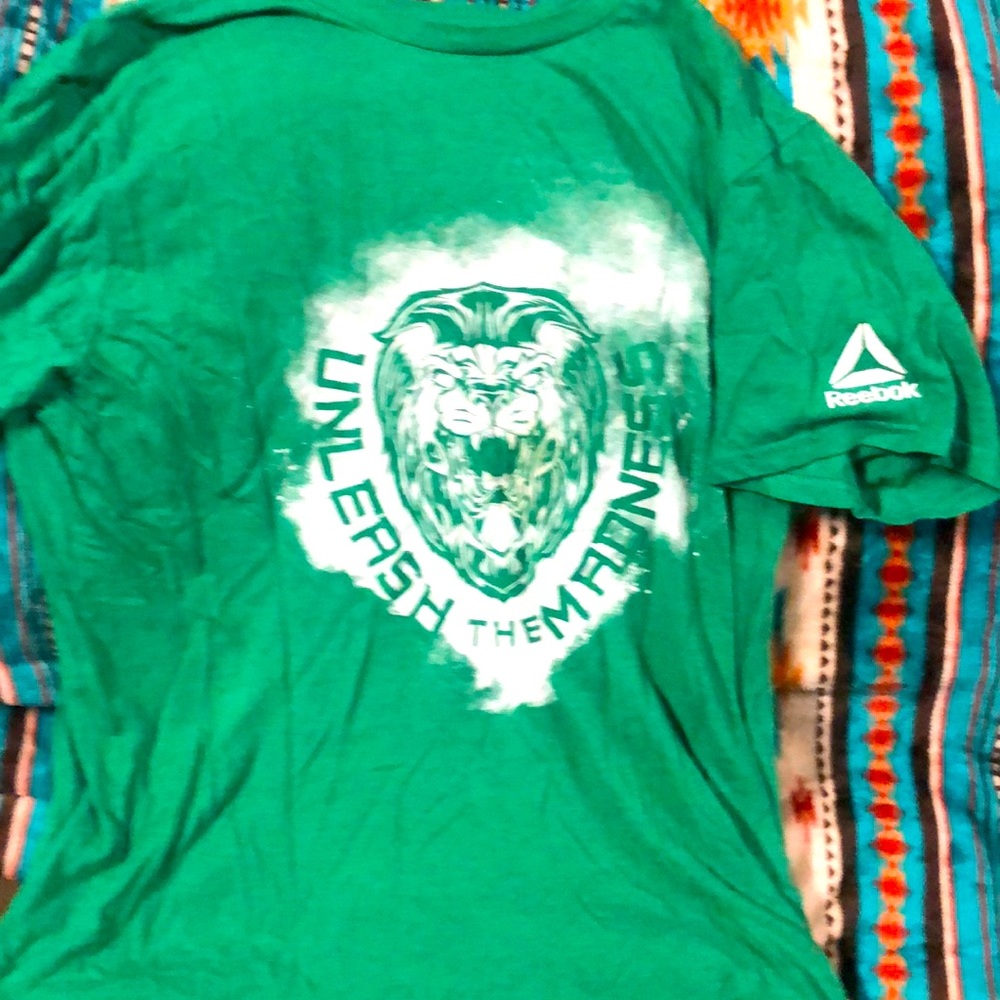 Reebok men’s xl tee shirt unleash the madness